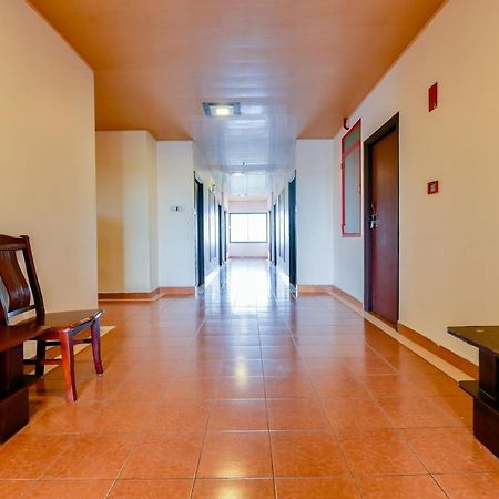 Oyo Flagship 9560 Hotel Bellwether Kochi Exterior foto